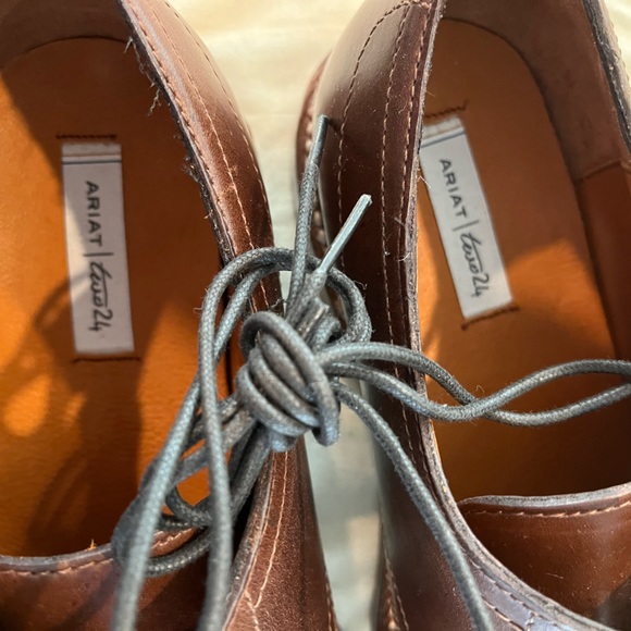 ARIAT brown leather lace ups (NEW) - Picture 14 of 15